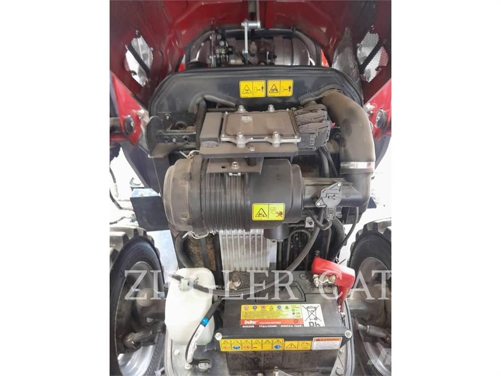 Massey Ferguson 1840M トラクター
