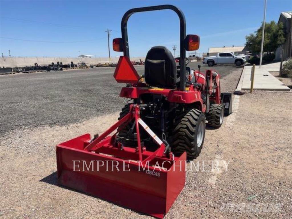 Massey Ferguson GC1723E トラクター