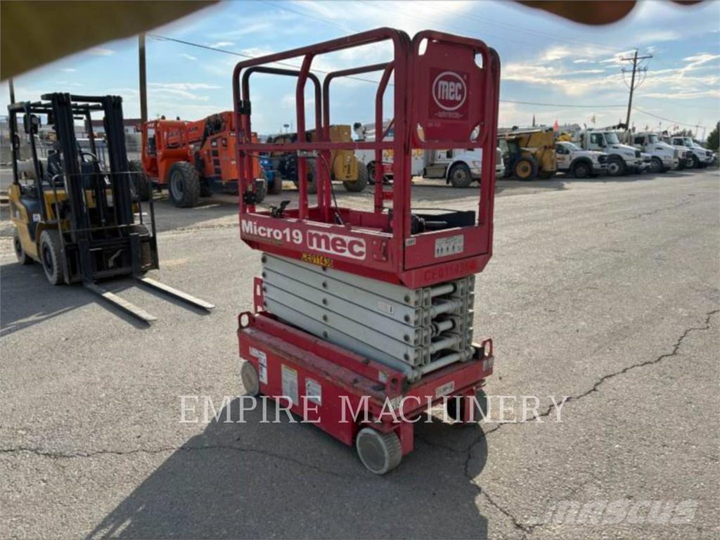 MEC MICRO 19 ブームリフト　屈伸型
