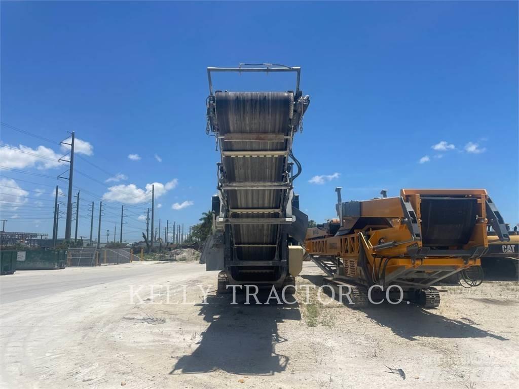 Metso LT1213 自走式クラッシャー