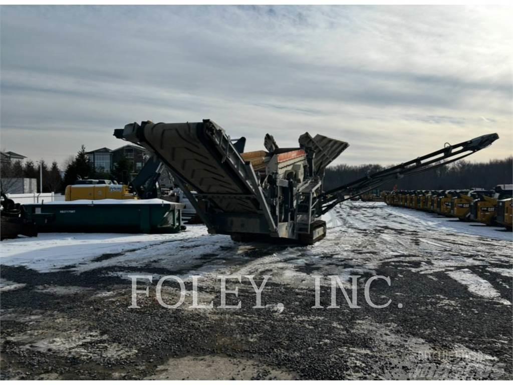 Metso ST2.8 自走式スクリーン