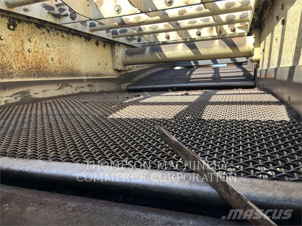 Metso ST2.8 自走式クラッシャー