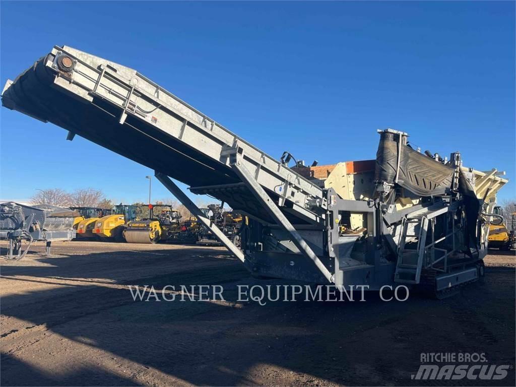 Metso ST2.8 自走式クラッシャー