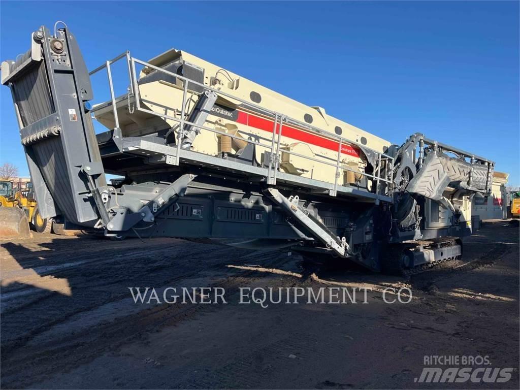Metso ST3.8 自走式クラッシャー