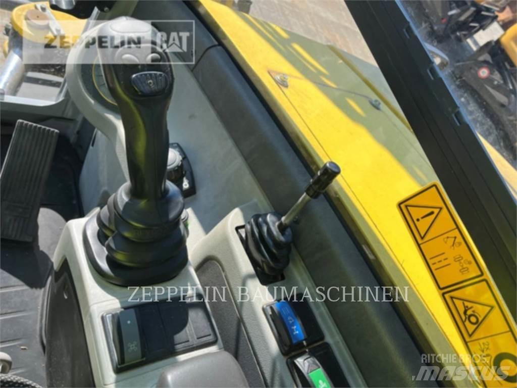 Neuson EW100 ホイール式油圧ショベル（パワーショベル・ユンボ・バックホー）