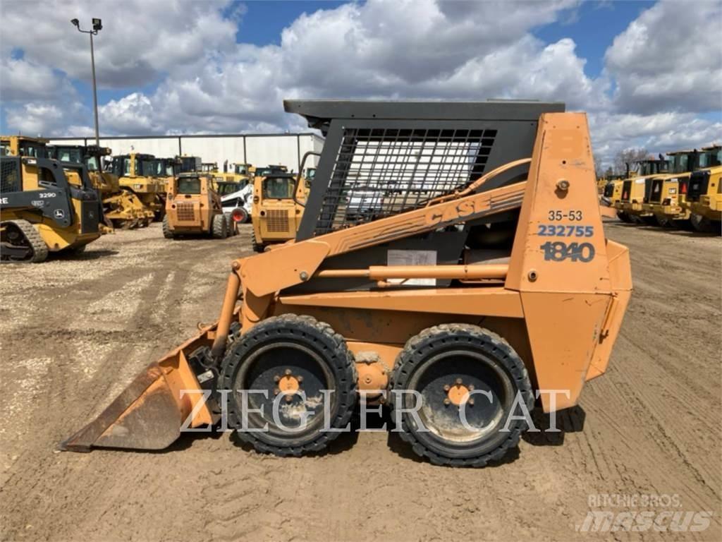 New Holland 1840 スキッドステアローダー