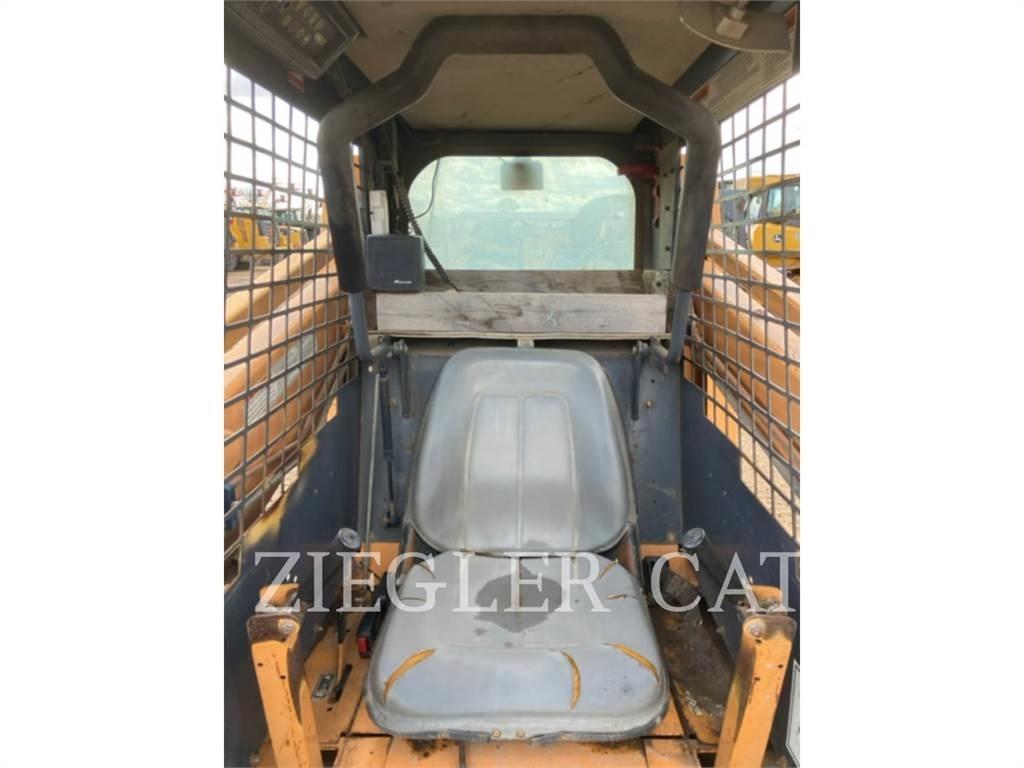 New Holland 1845 スキッドステアローダー