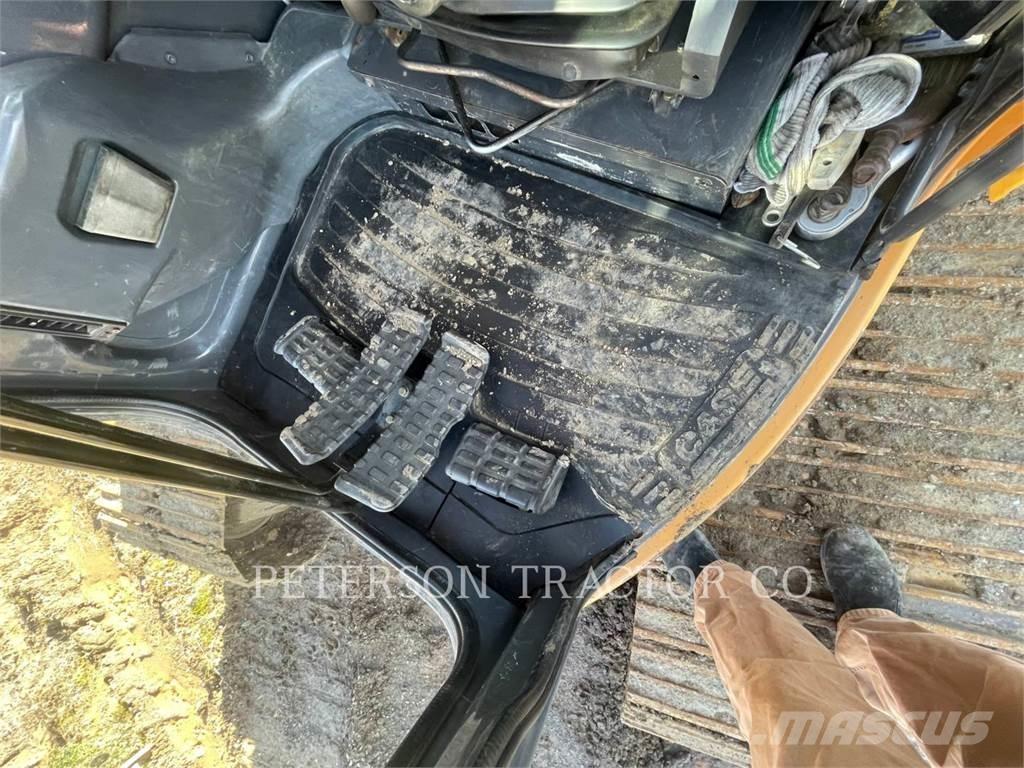 New Holland CX225 大型油圧ショベル12t以上（パワーショベル・ユンボ）