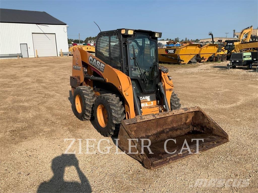 New Holland SR210 スキッドステアローダー
