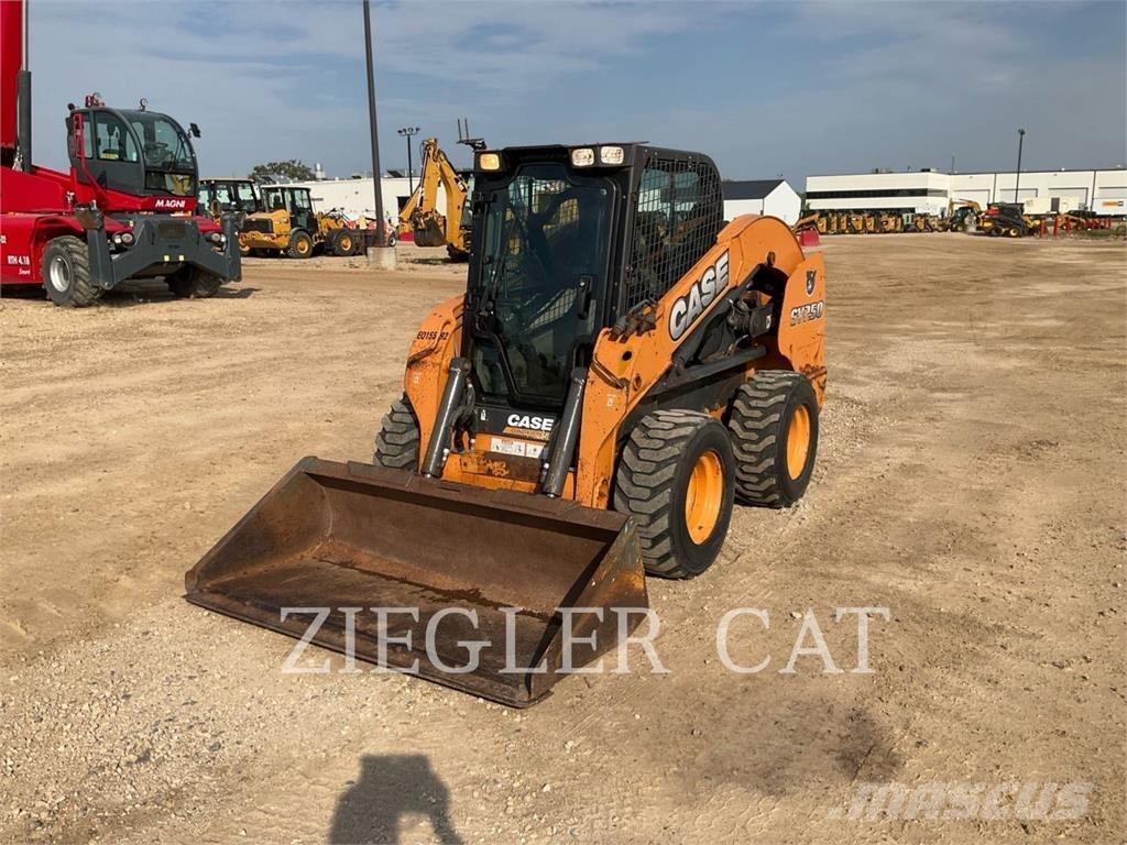 New Holland SV250 スキッドステアローダー