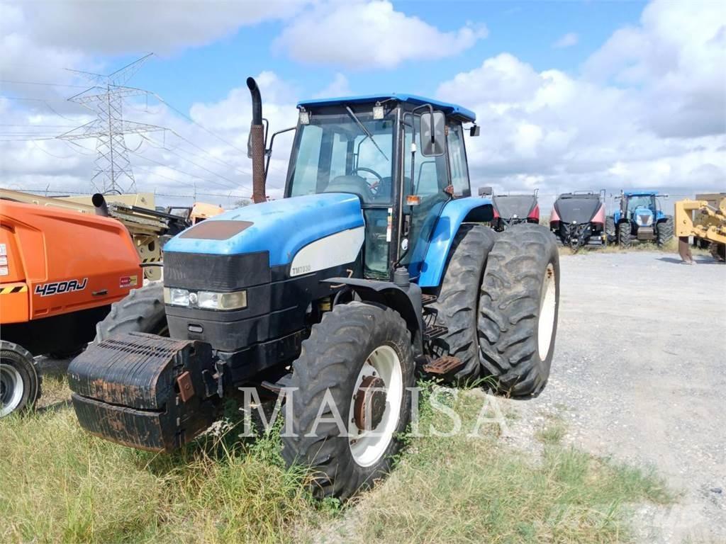 New Holland T7030 トラクター