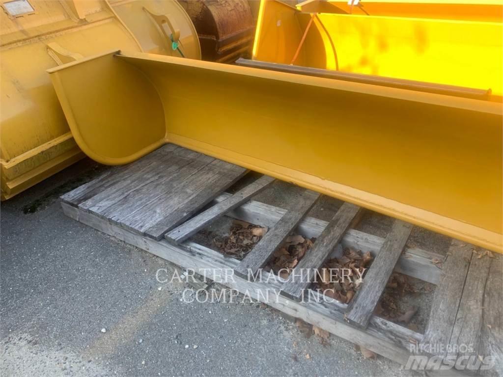 Protec SNOW TURF PUSHER 除雪機