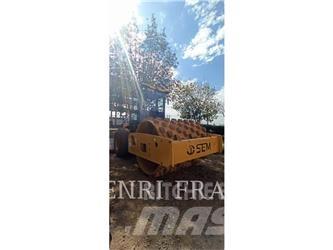 SEM MACHINERY 510 ソイルコンパクター