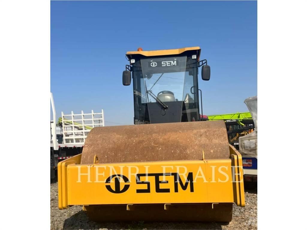 SEM MACHINERY 510 ソイルコンパクター