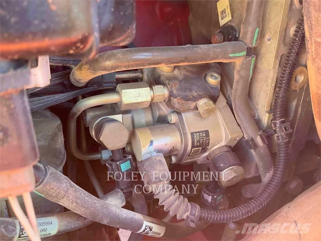 SkyTrak 6042O テレスコーピックハンドラー