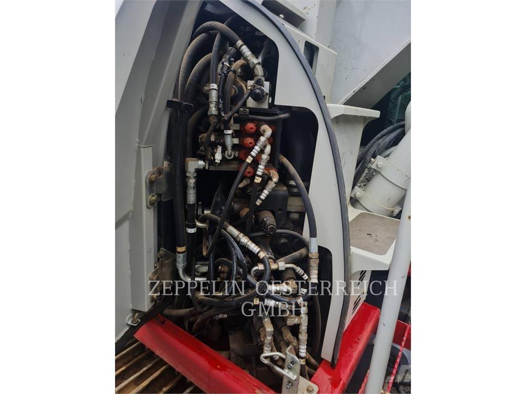 Takeuchi TB2150R 大型油圧ショベル12t以上（パワーショベル・ユンボ）