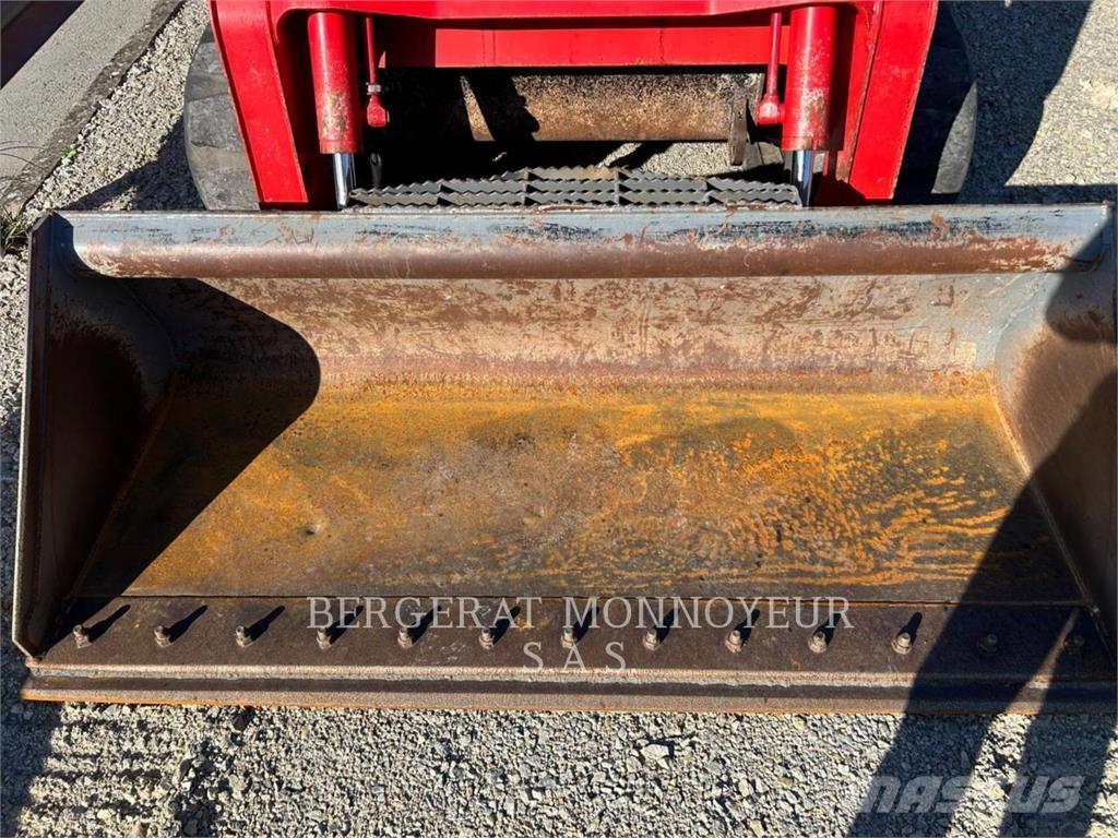 Takeuchi TL12 クローラーローダー