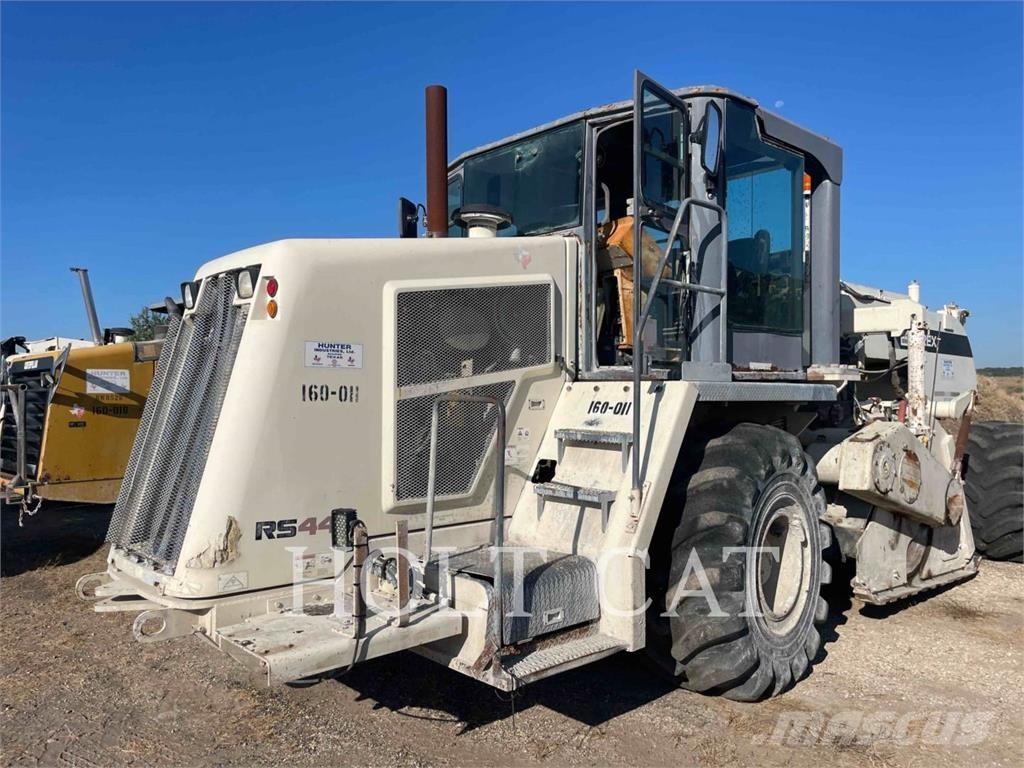 Terex RS446 アスファルトリサイクルマシン