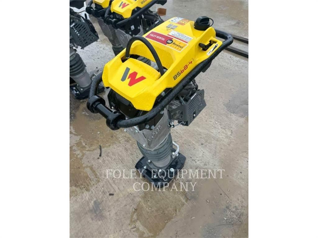 Wacker BS68-4 ソイルコンパクター