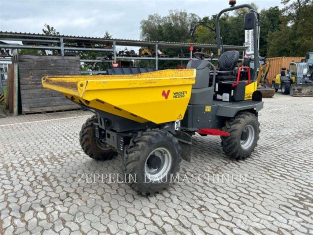 Wacker DW30 アーティキュレート式ダンプトラック