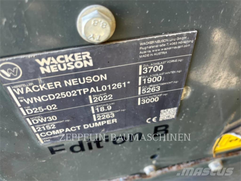 Wacker DW30 アーティキュレート式ダンプトラック