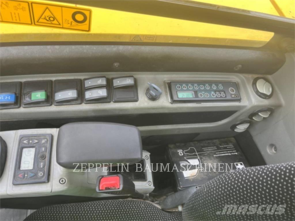 Wacker EW100 ホイール式油圧ショベル（パワーショベル・ユンボ・バックホー）