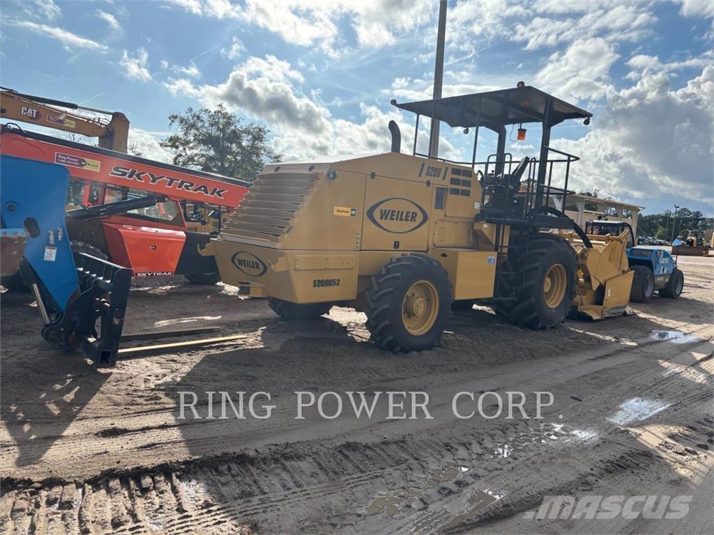 Weiler S200 アスファルトリサイクルマシン