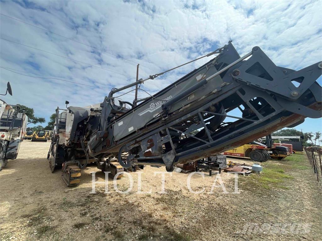Wirtgen W210I アスファルトコールドミリングマシーン