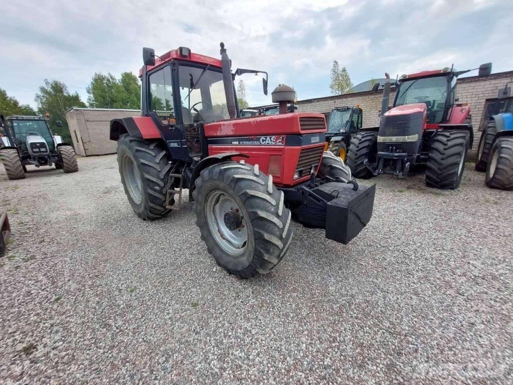 Case IH 1255 XL トラクター