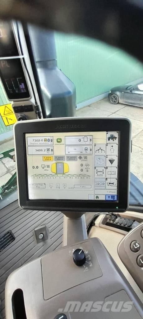 John Deere R 4038 自走式噴霧器