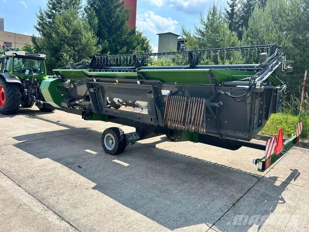 Fendt CORUS 522 MCS コンバイン