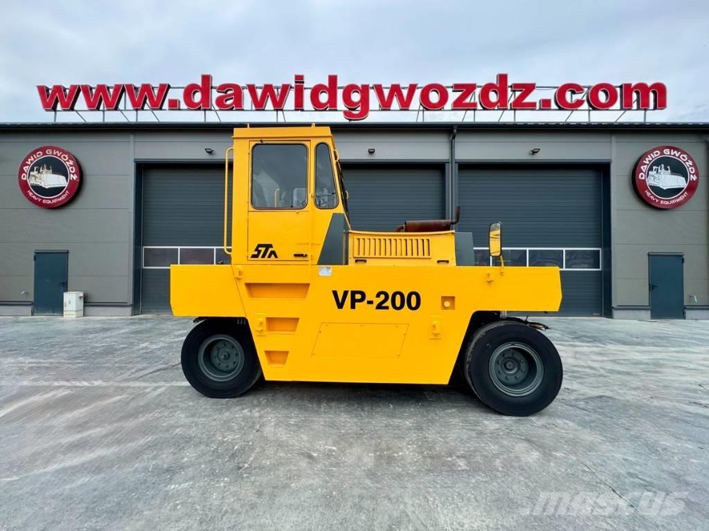 Stavostroj VP200 タイヤローラ