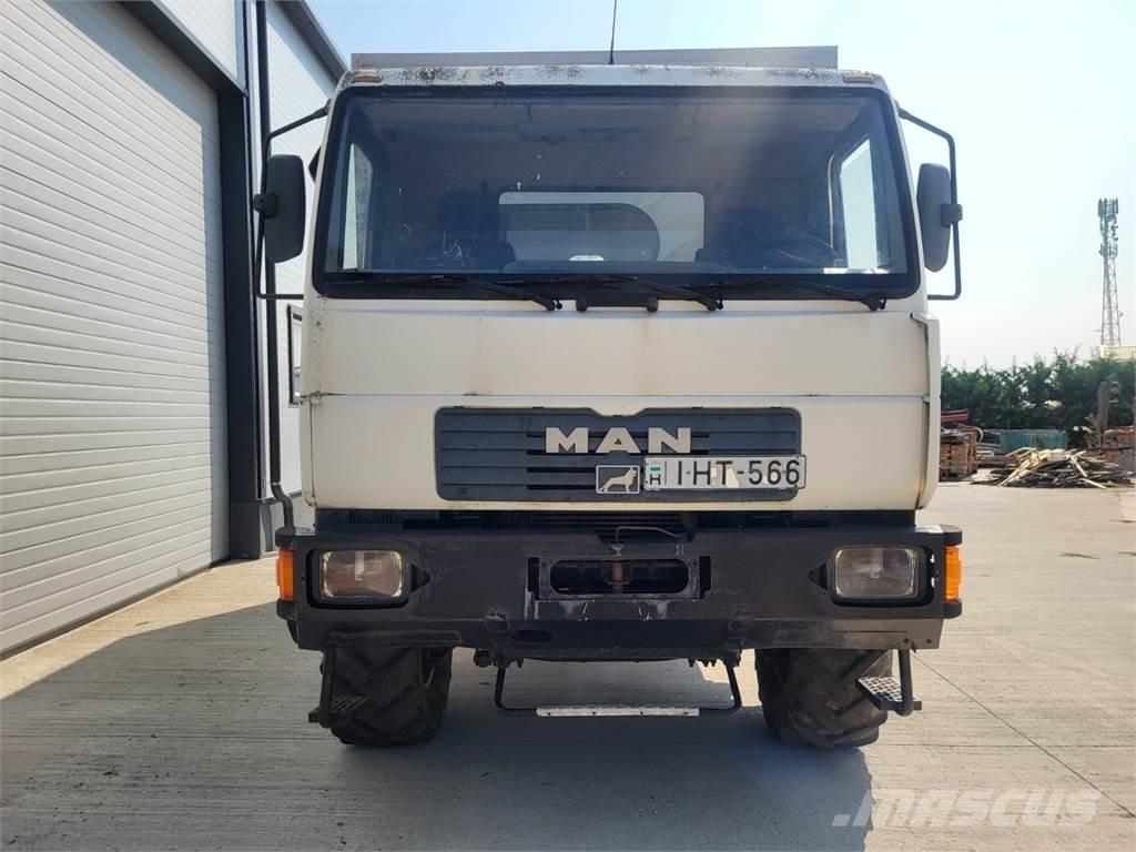 MAN 10.185LAEC 4X4 ボックスボディー、ウイング、箱車