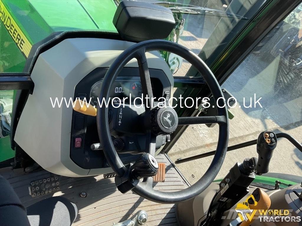 John Deere 5100 M トラクター