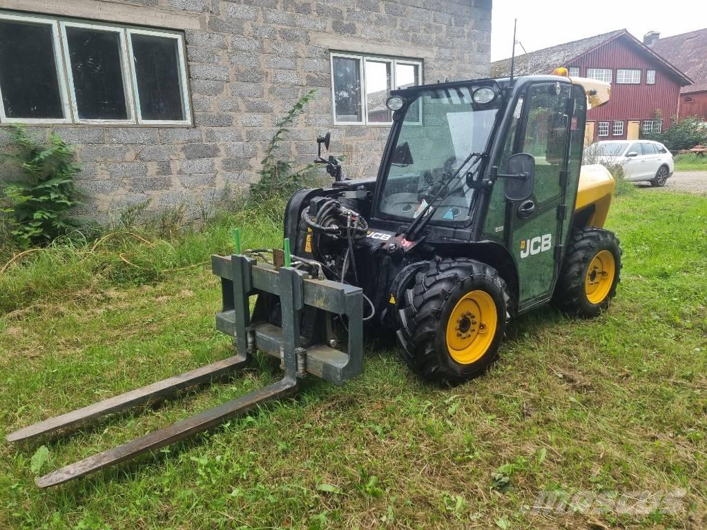 JCB 516-40 テレスコーピックハンドラー