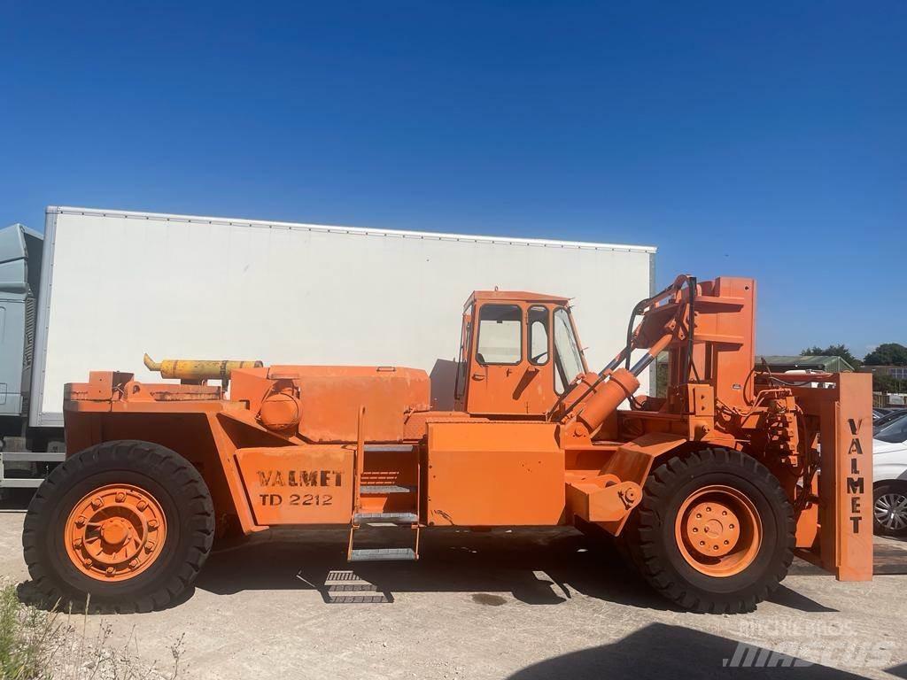Valmet TD2212 ディーゼル・軽油