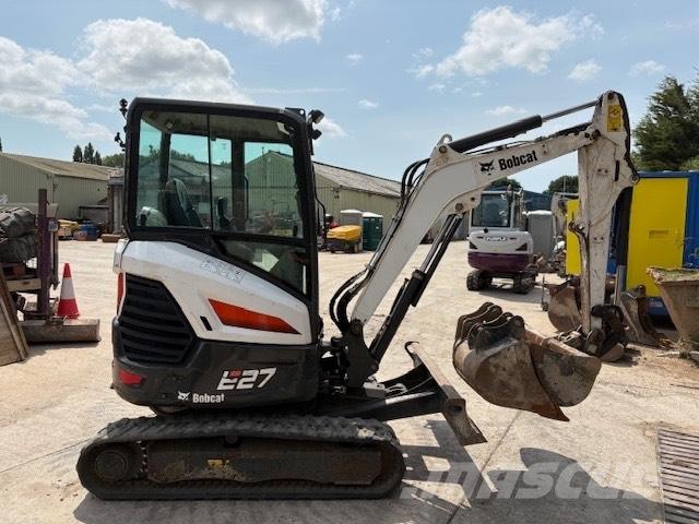 Bobcat E 27 ミニ油圧ショベル 7t以下（ミニユンボ・ミニディガー）