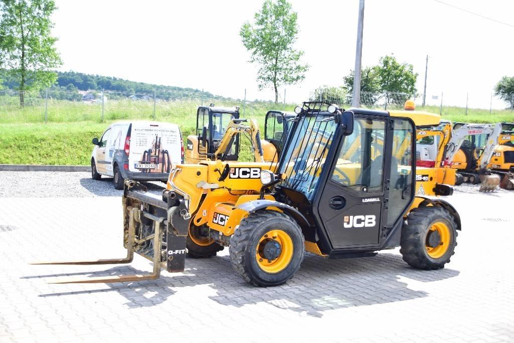 JCB 525-60 HiVIZ テレスコーピックハンドラー