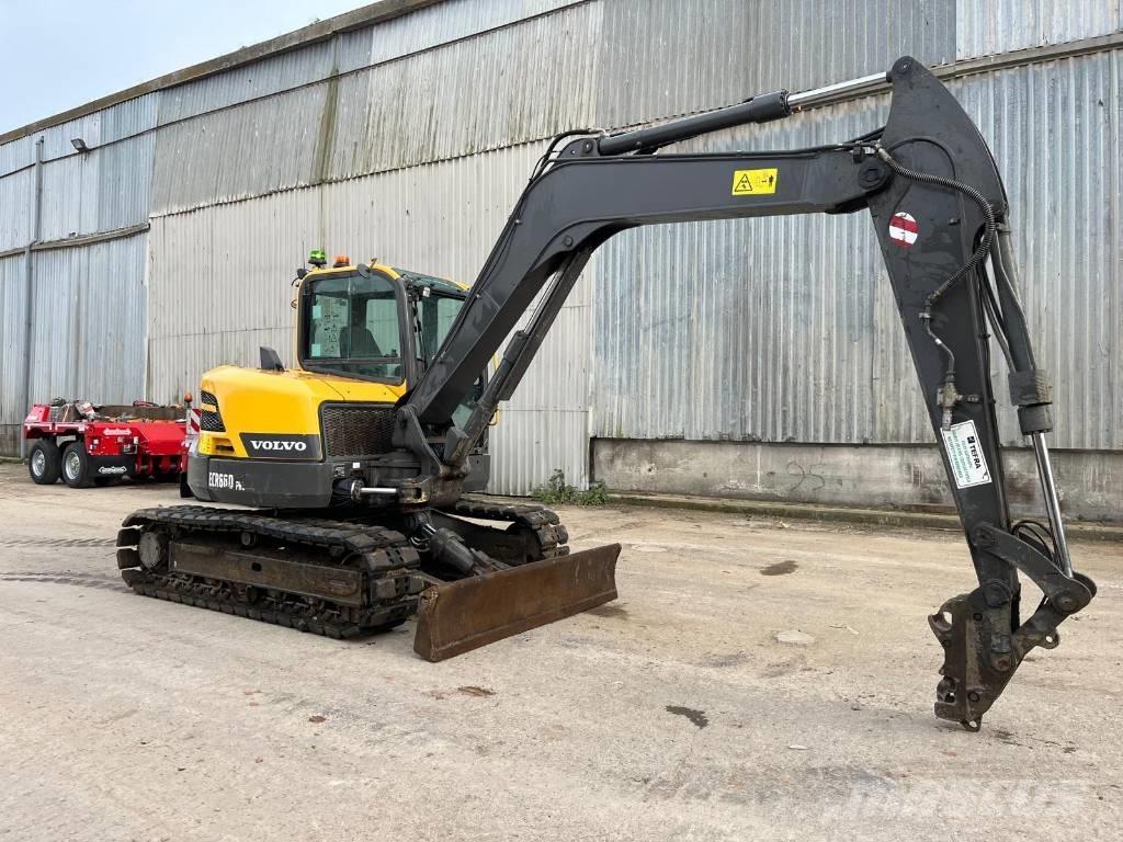 Volvo ECR 88 D 中型油圧ショベル 7ｔ-12ｔ（ユンボ・パワーショベル・バックホー）