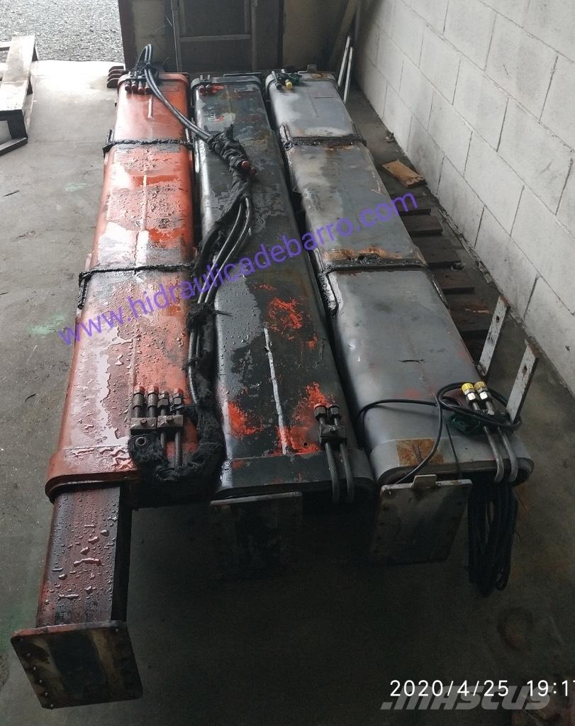 Palfinger BS 877 ローダークレーン