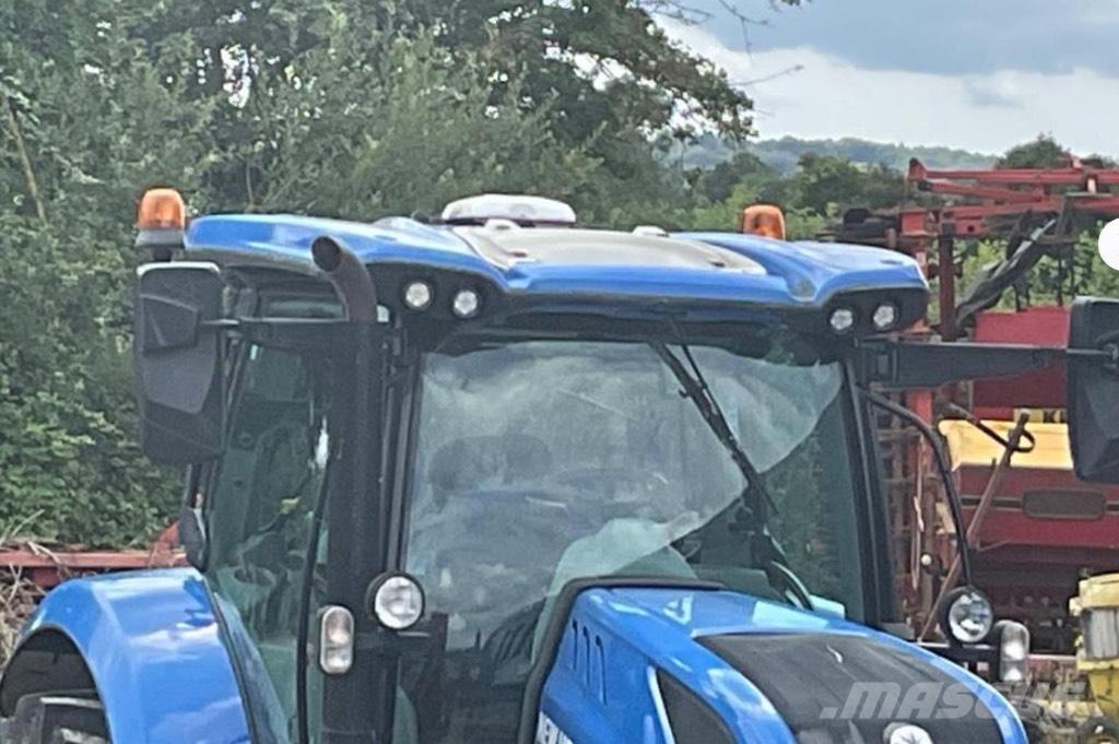 New Holland T 7.210 トラクター
