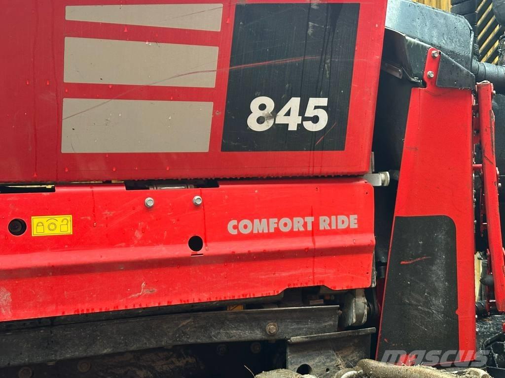 Komatsu 845 フォワーダー