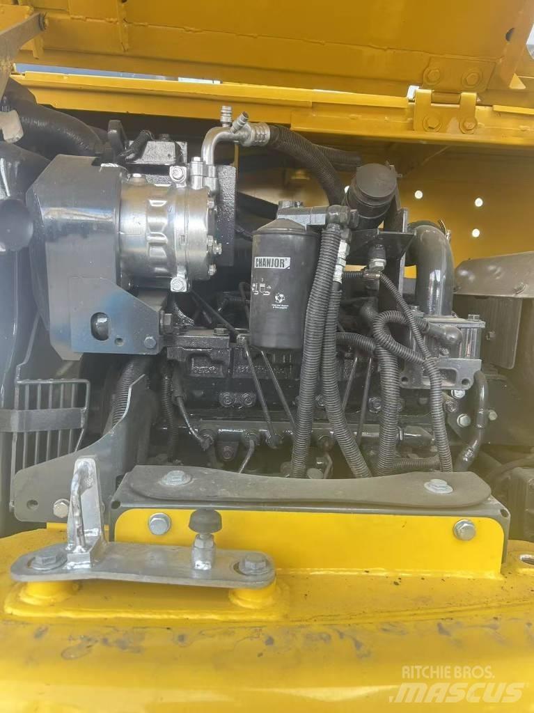 Komatsu PC 70 LC-8 大型油圧ショベル12t以上（パワーショベル・ユンボ）