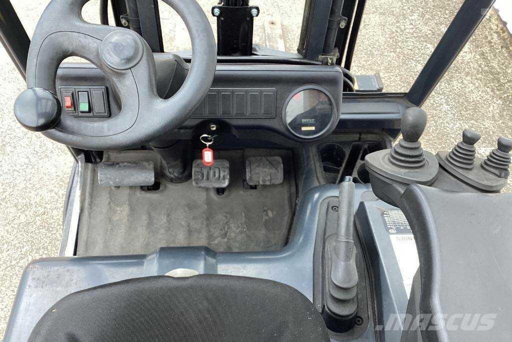 Linde E 18 C バッテリーフォークリフト