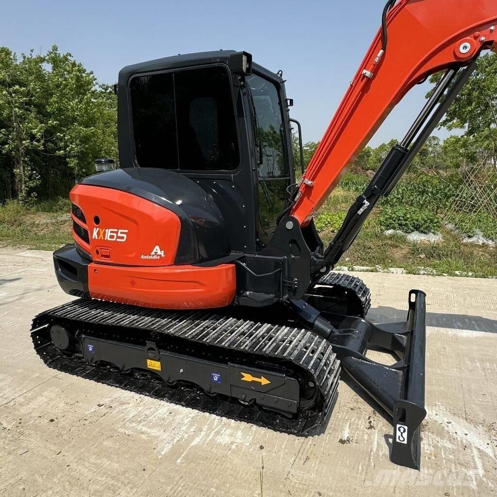 Kubota KX 165 ミニ油圧ショベル 7t以下（ミニユンボ・ミニディガー）
