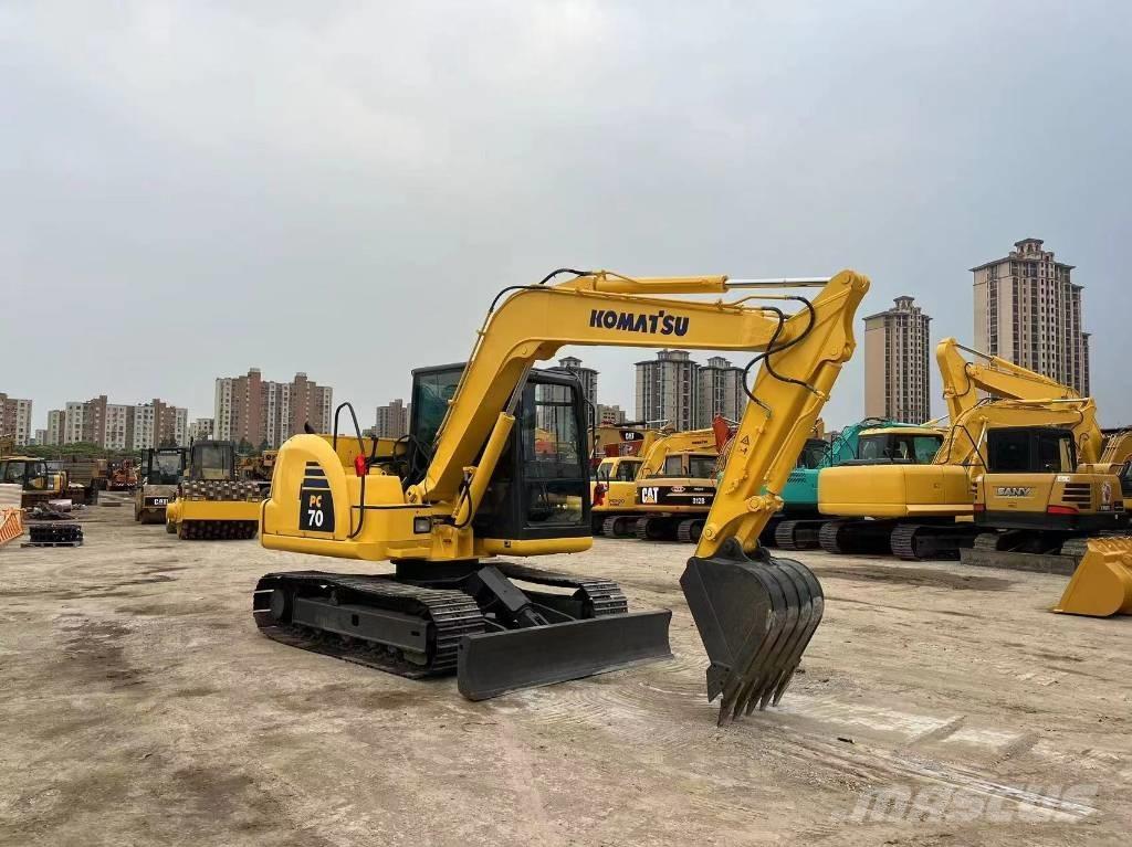 Komatsu PC 70-8 ミニ油圧ショベル 7t以下（ミニユンボ・ミニディガー）