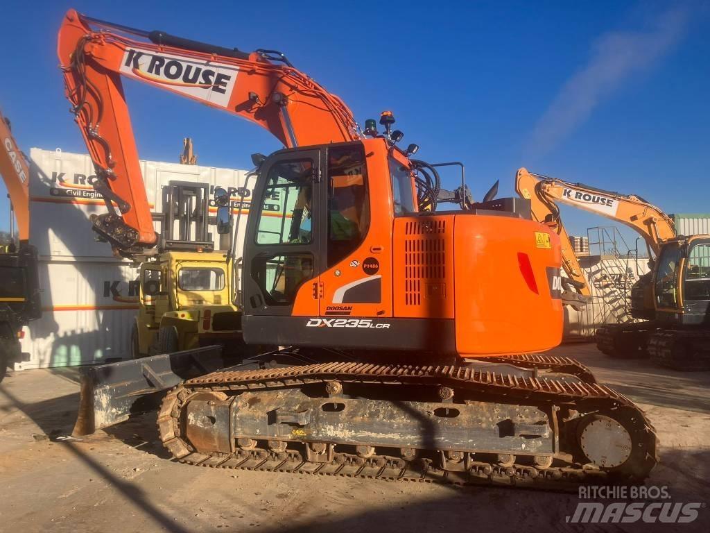 Doosan DX 235 LCR 大型油圧ショベル12t以上（パワーショベル・ユンボ）