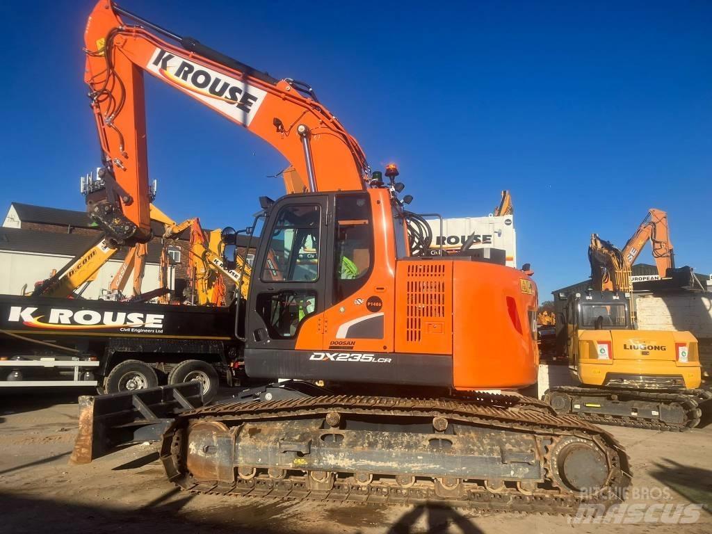 Doosan DX 235 LCR 大型油圧ショベル12t以上（パワーショベル・ユンボ）