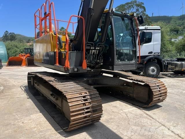 Volvo EC 200 E 大型油圧ショベル12t以上（パワーショベル・ユンボ）