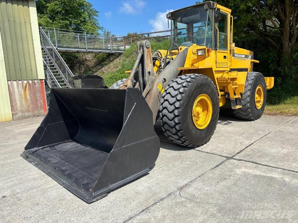 Volvo L 120 C ホイールローダー・タイヤショベル